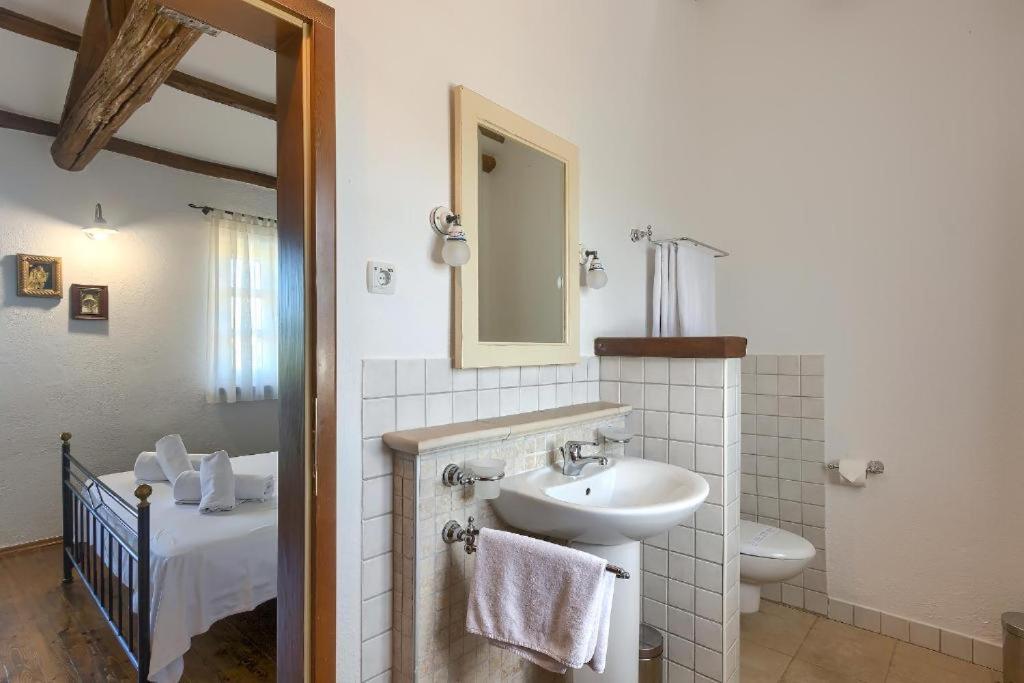 Villa Olivetta By Istrian Country Houses Barat  Екстериор снимка
